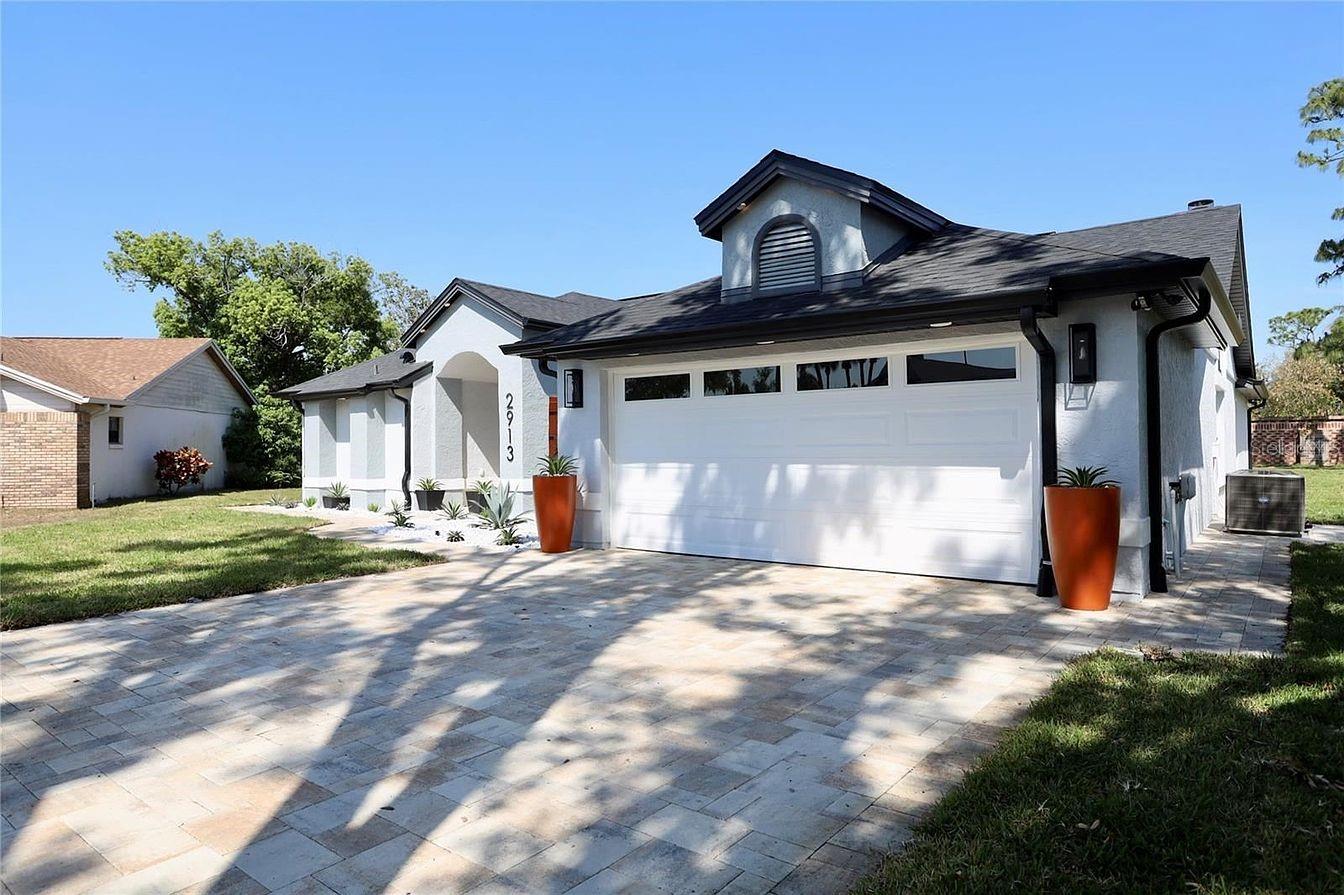 2913 EAGLE LAKE DR, ORLANDO, FL, 32837