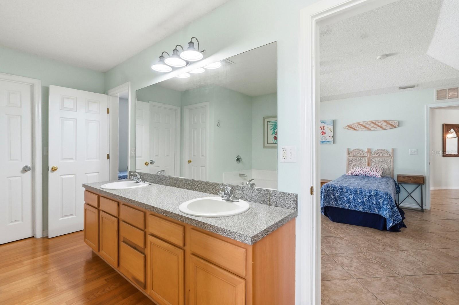 14 ROXANNE LN, PALM COAST, FL, 32164