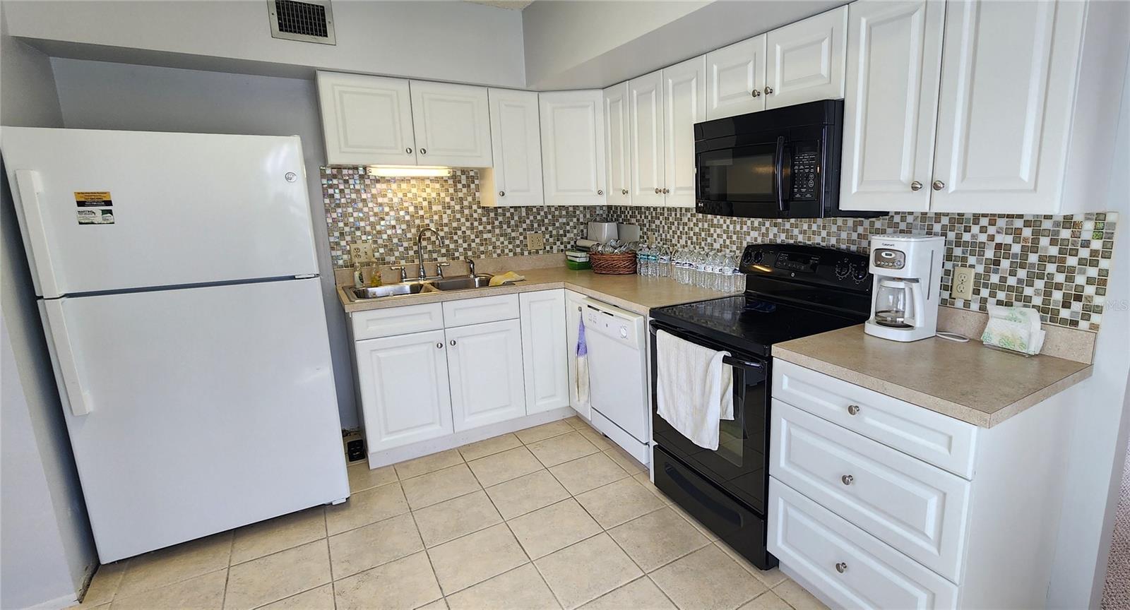 2402 ECUADORIAN WAY #22, CLEARWATER, FL, 33763