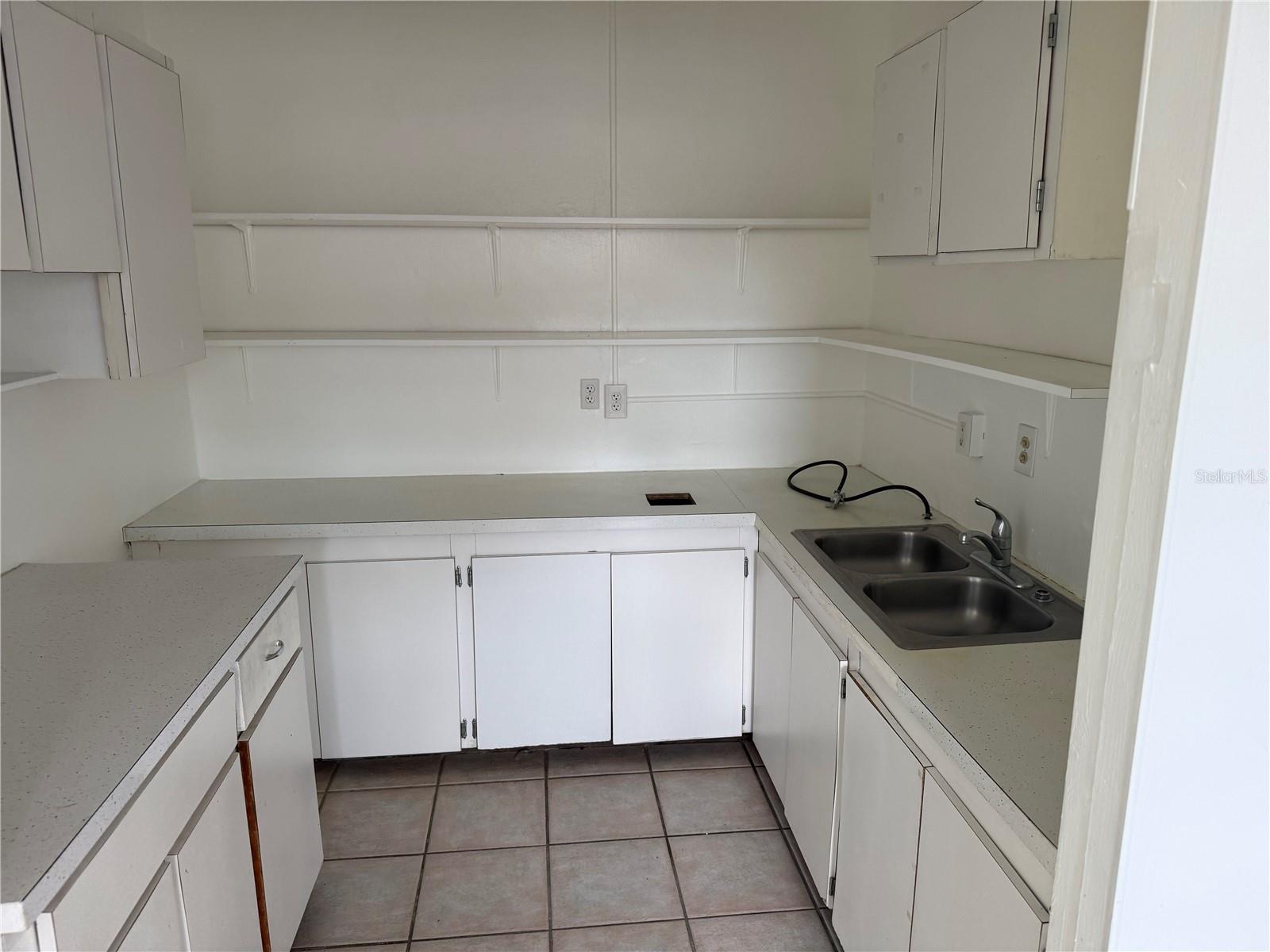 4930 PARK BLVD N #1, PINELLAS PARK, FL, 33781