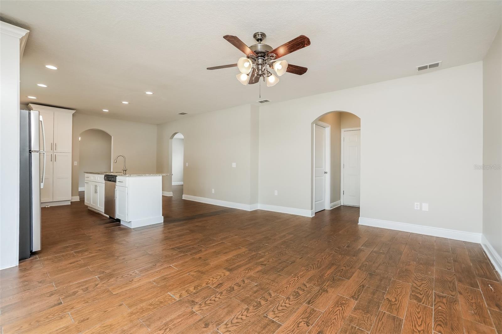 207 TARANTO WAY, KISSIMMEE, FL, 34758