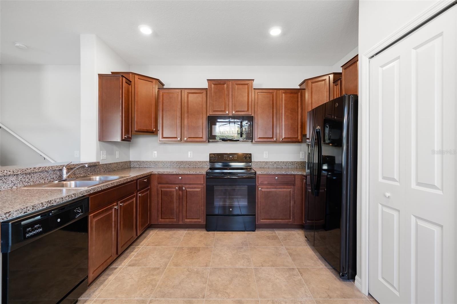 7678 GINGER LILY CT, TAMPA, FL, 33619