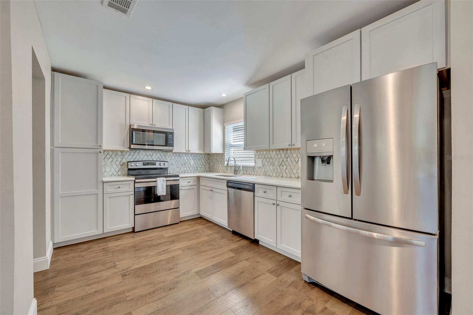 3202 DRAKE DR, ORLANDO, FL, 32810