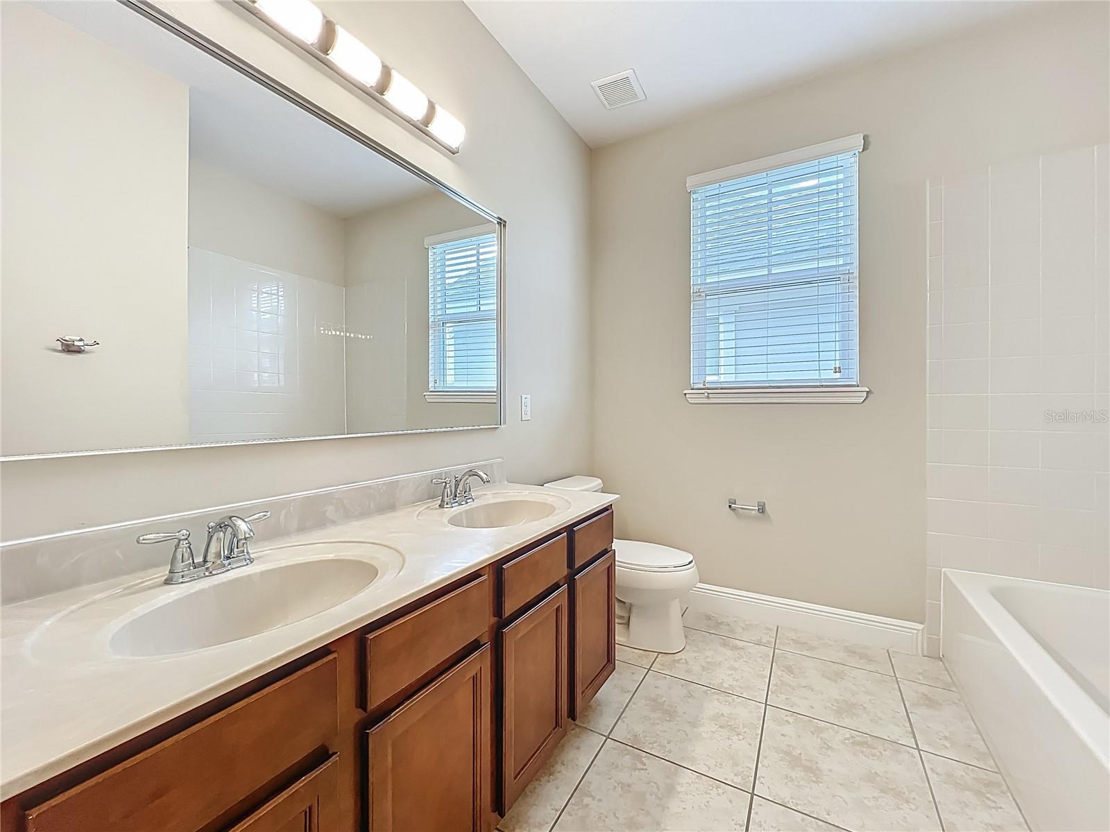 8461 GREIDER WAY, ORLANDO, FL, 32827