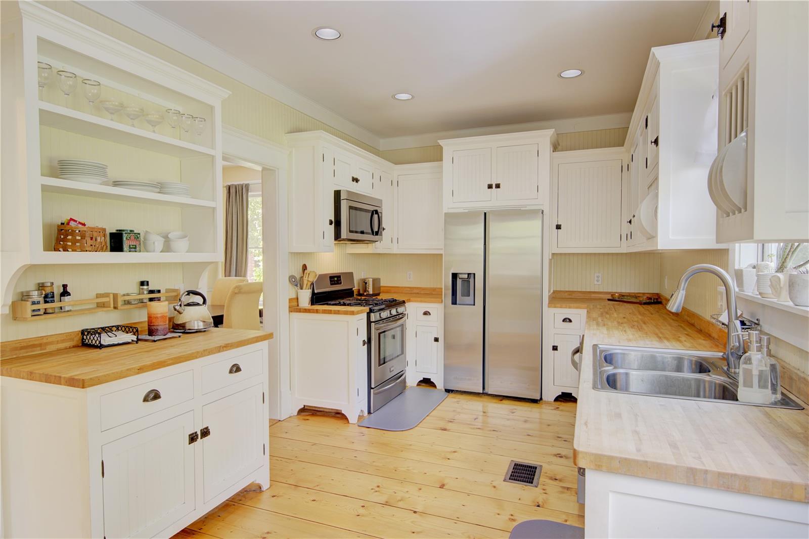 426 N CLARA AVE, DELAND, FL, 32720