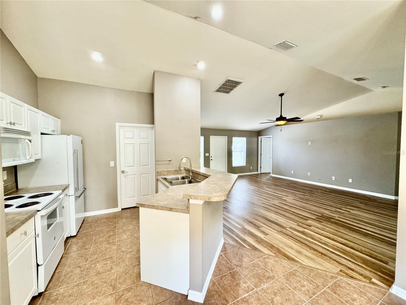 2172 MACARIS AVE, NORTH PORT, FL, 34286