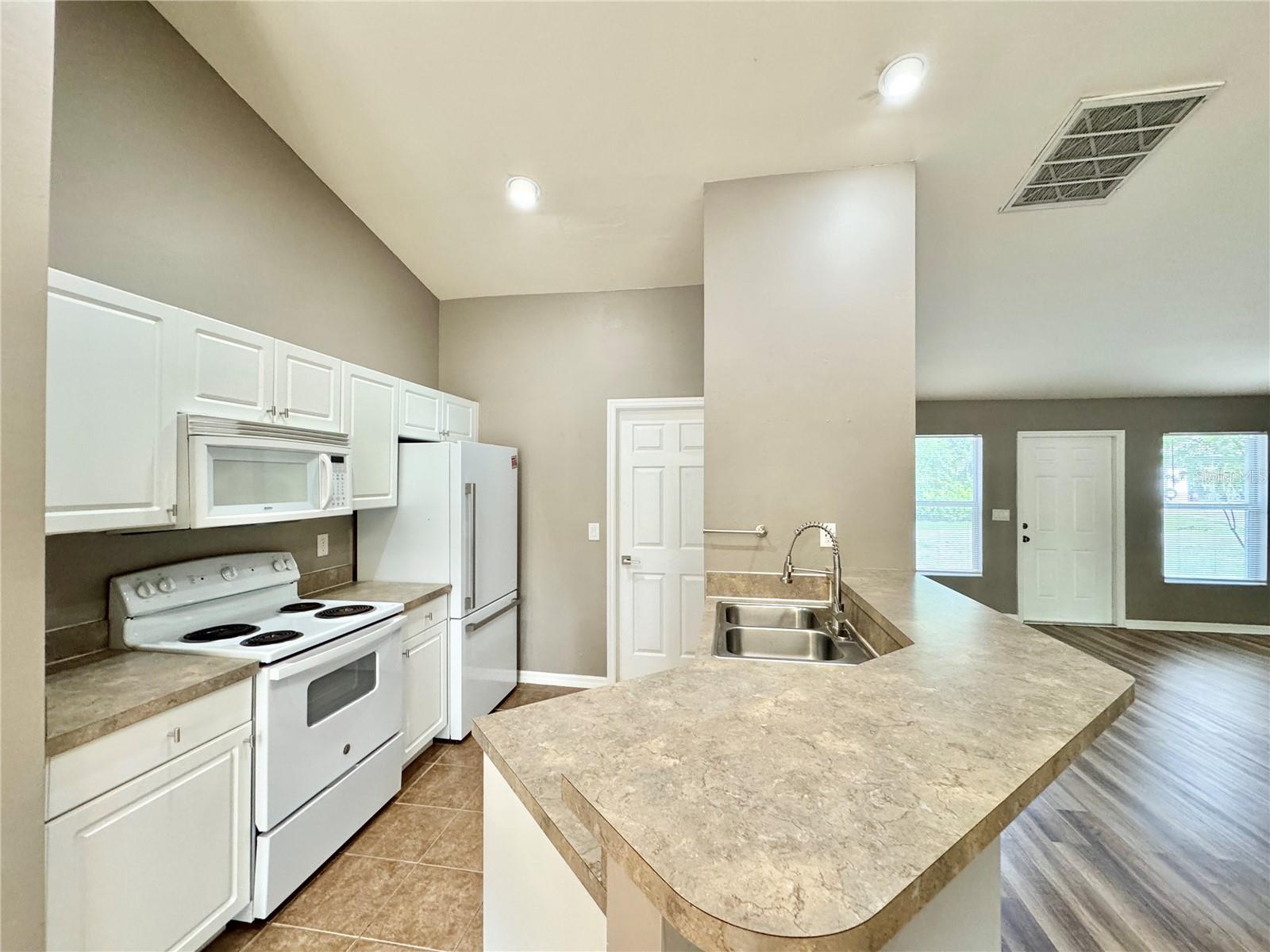 2172 MACARIS AVE, NORTH PORT, FL, 34286