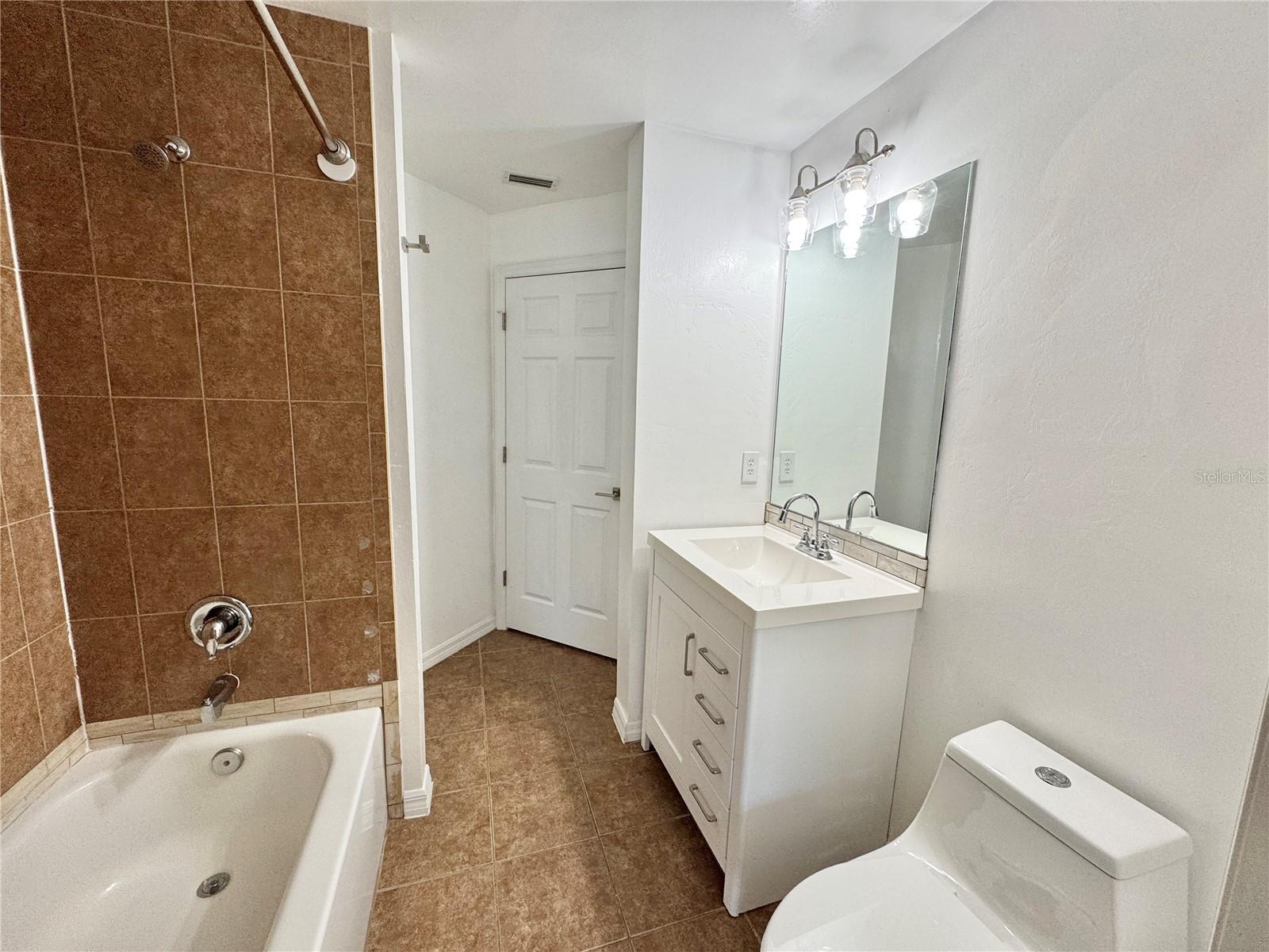 2172 MACARIS AVE, NORTH PORT, FL, 34286