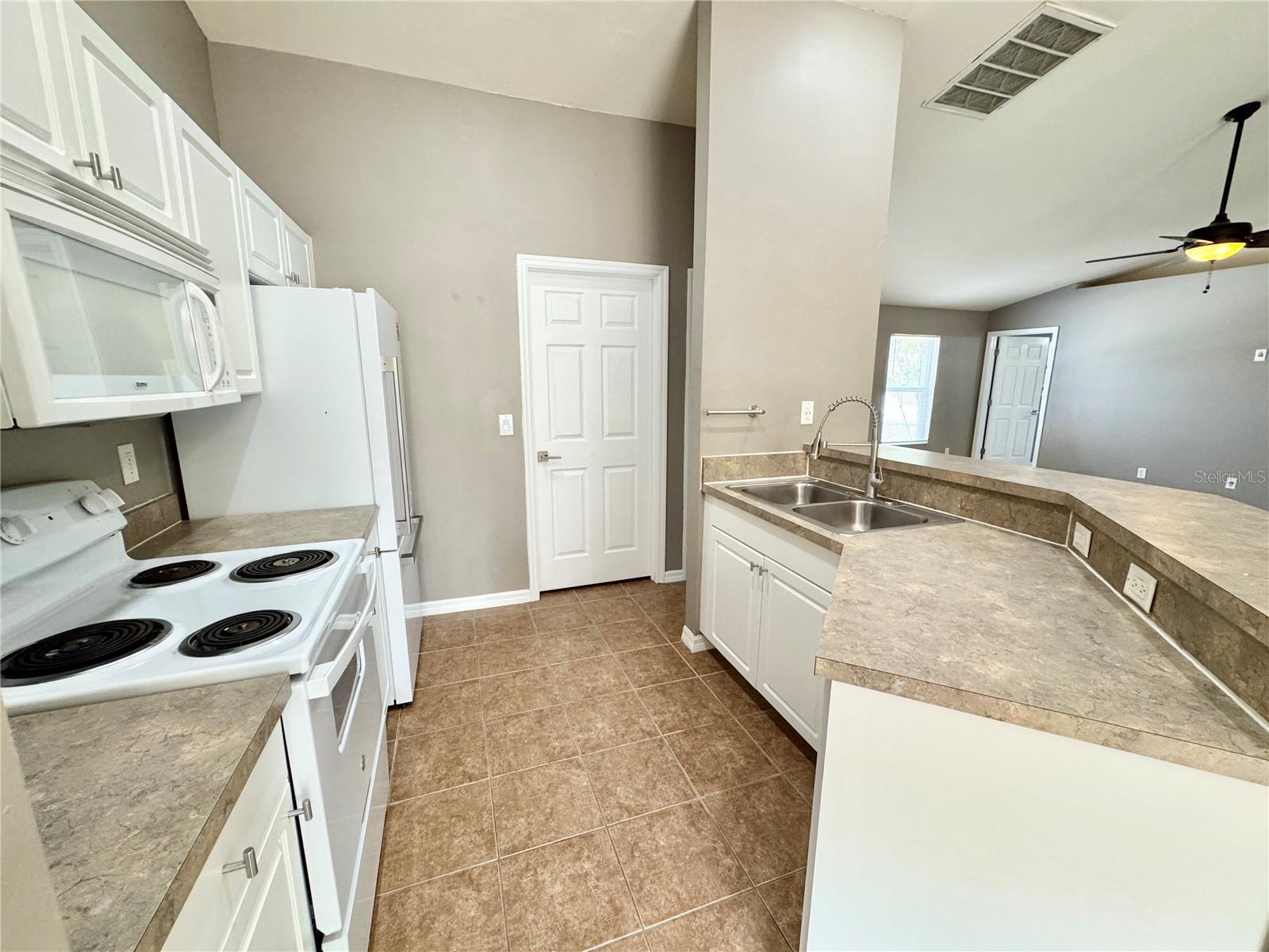 2172 MACARIS AVE, NORTH PORT, FL, 34286