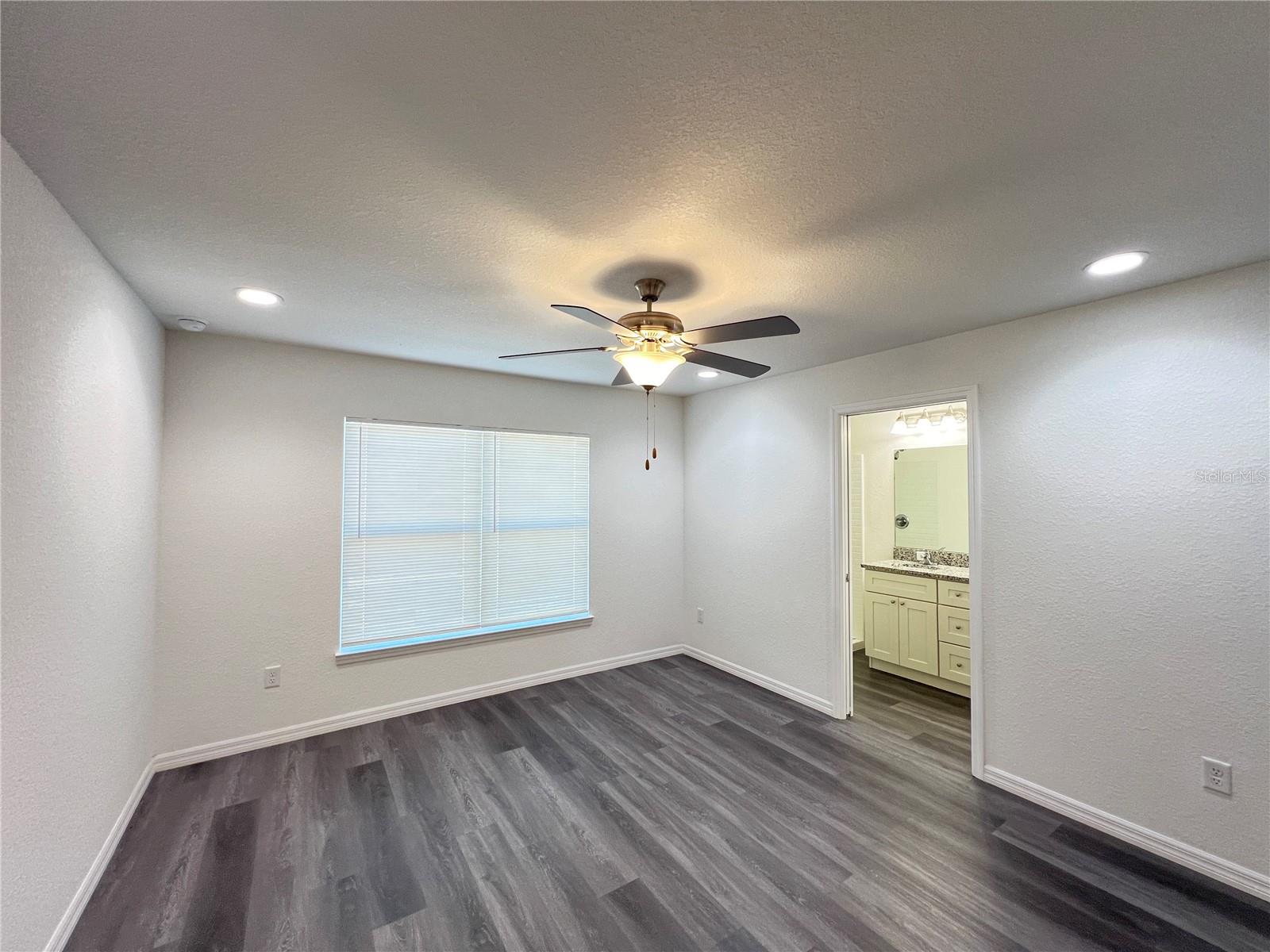 297 MALAUKA LOOP, OCKLAWAHA, FL, 32179