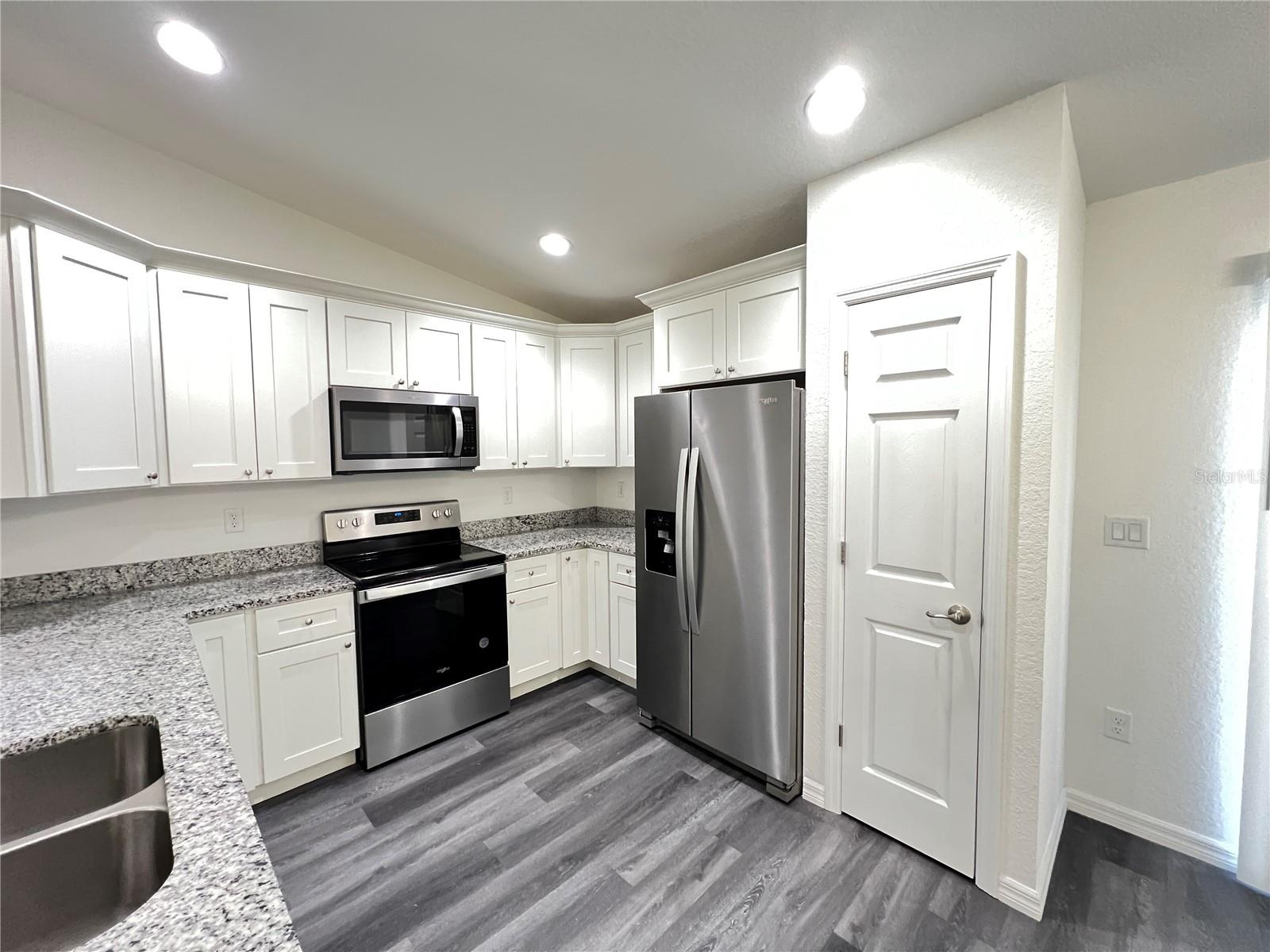 297 MALAUKA LOOP, OCKLAWAHA, FL, 32179