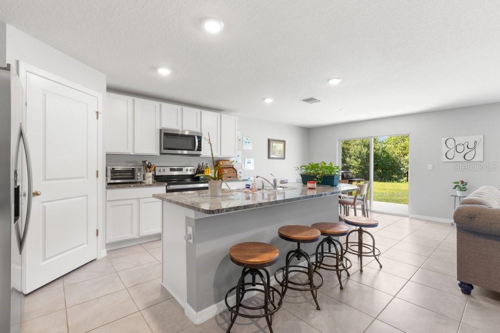 5439 LOGAN CAVE AVE, WIMAUMA, FL, 33598