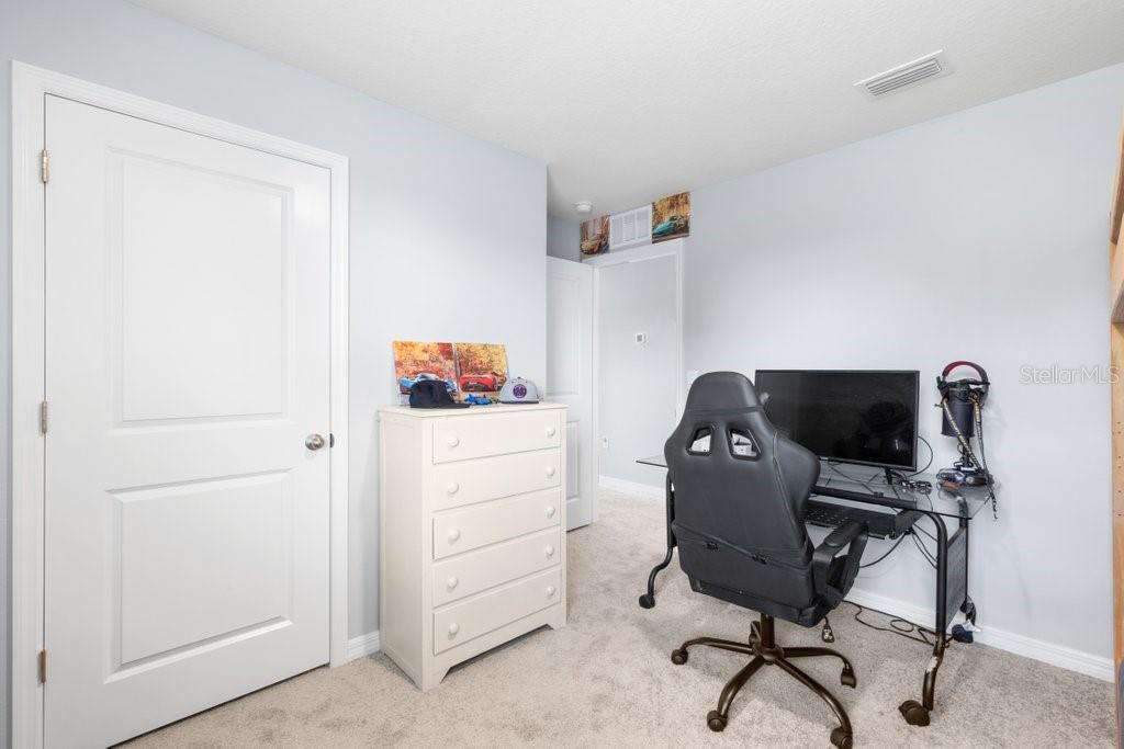 5439 LOGAN CAVE AVE, WIMAUMA, FL, 33598