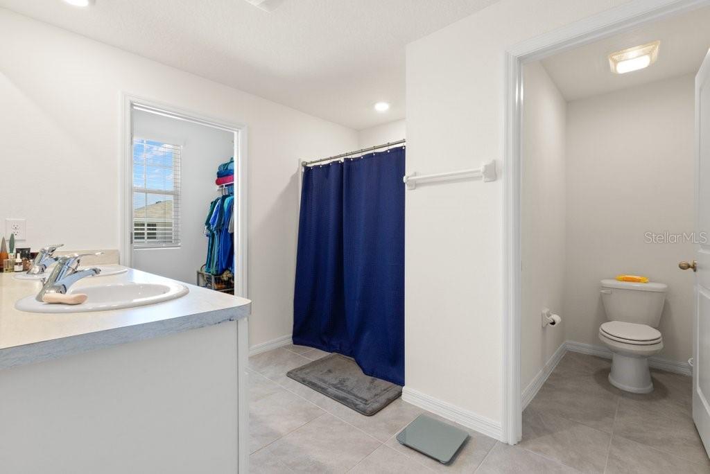 5439 LOGAN CAVE AVE, WIMAUMA, FL, 33598
