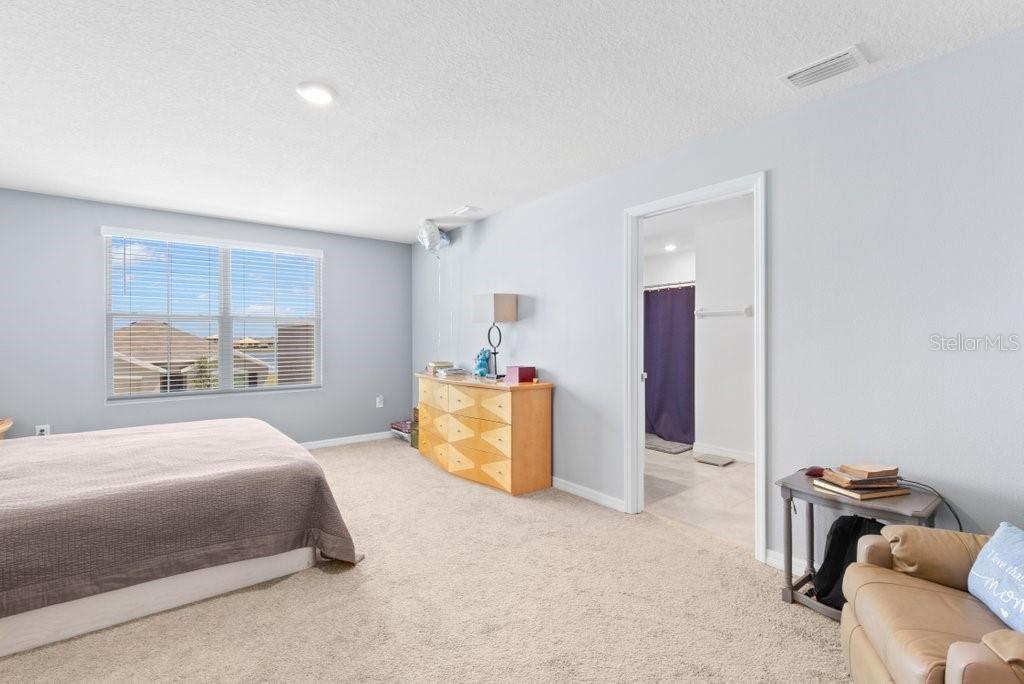 5439 LOGAN CAVE AVE, WIMAUMA, FL, 33598