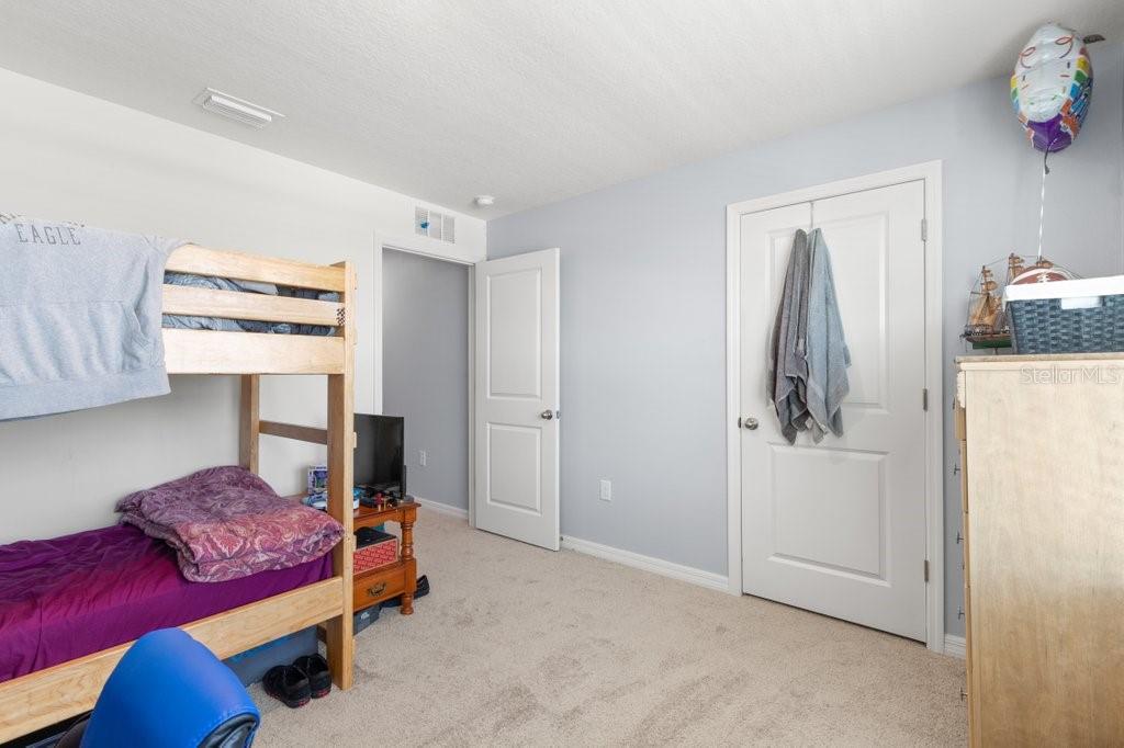 5439 LOGAN CAVE AVE, WIMAUMA, FL, 33598