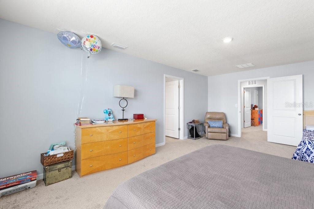 5439 LOGAN CAVE AVE, WIMAUMA, FL, 33598