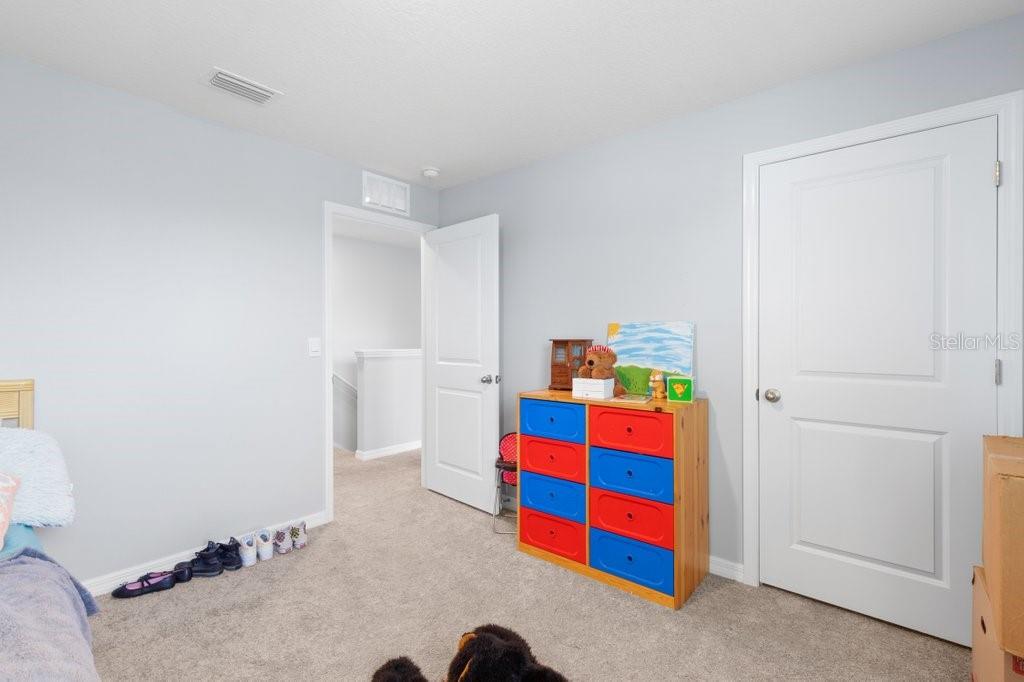 5439 LOGAN CAVE AVE, WIMAUMA, FL, 33598