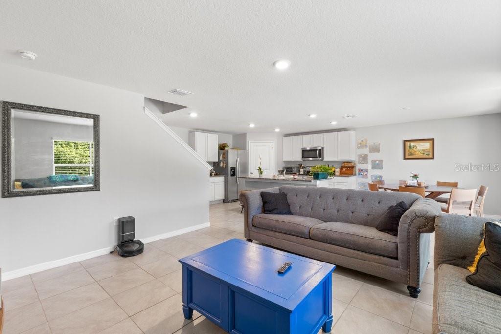 5439 LOGAN CAVE AVE, WIMAUMA, FL, 33598