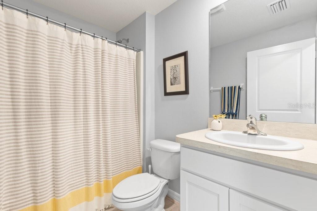 5439 LOGAN CAVE AVE, WIMAUMA, FL, 33598