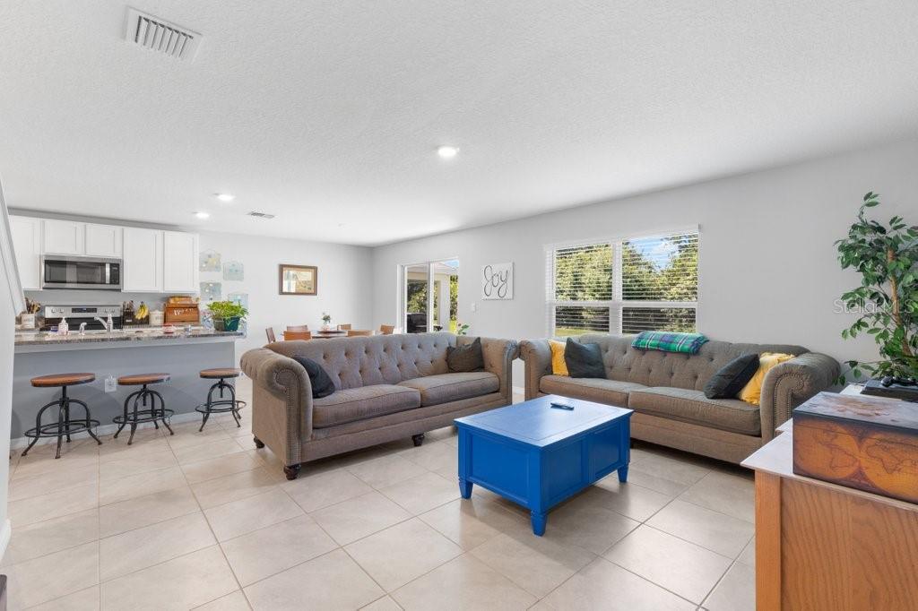 5439 LOGAN CAVE AVE, WIMAUMA, FL, 33598