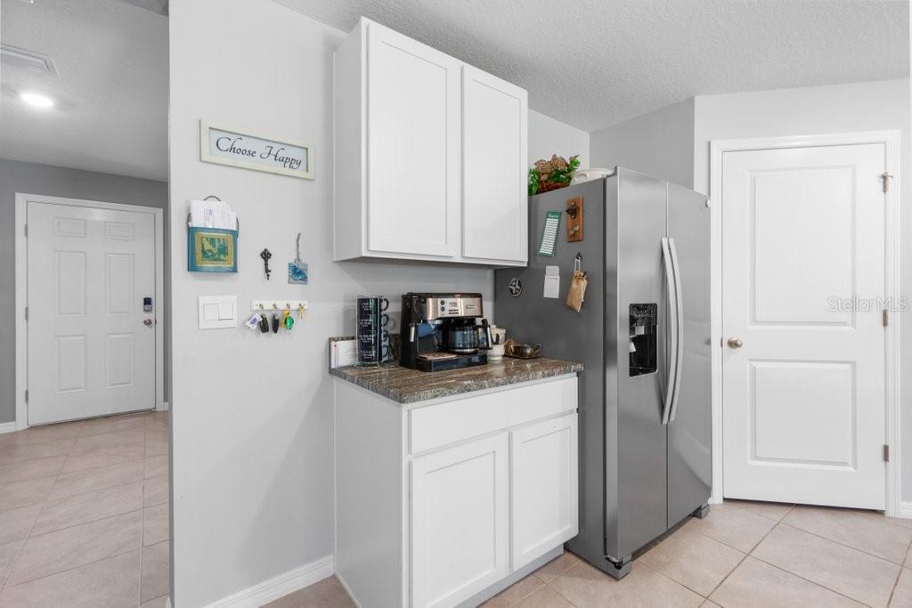 5439 LOGAN CAVE AVE, WIMAUMA, FL, 33598