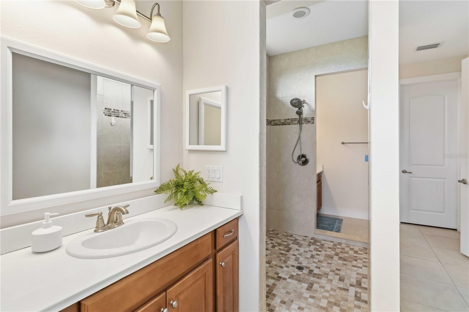 834 BIRDIE WAY, APOLLO BEACH, FL, 33572