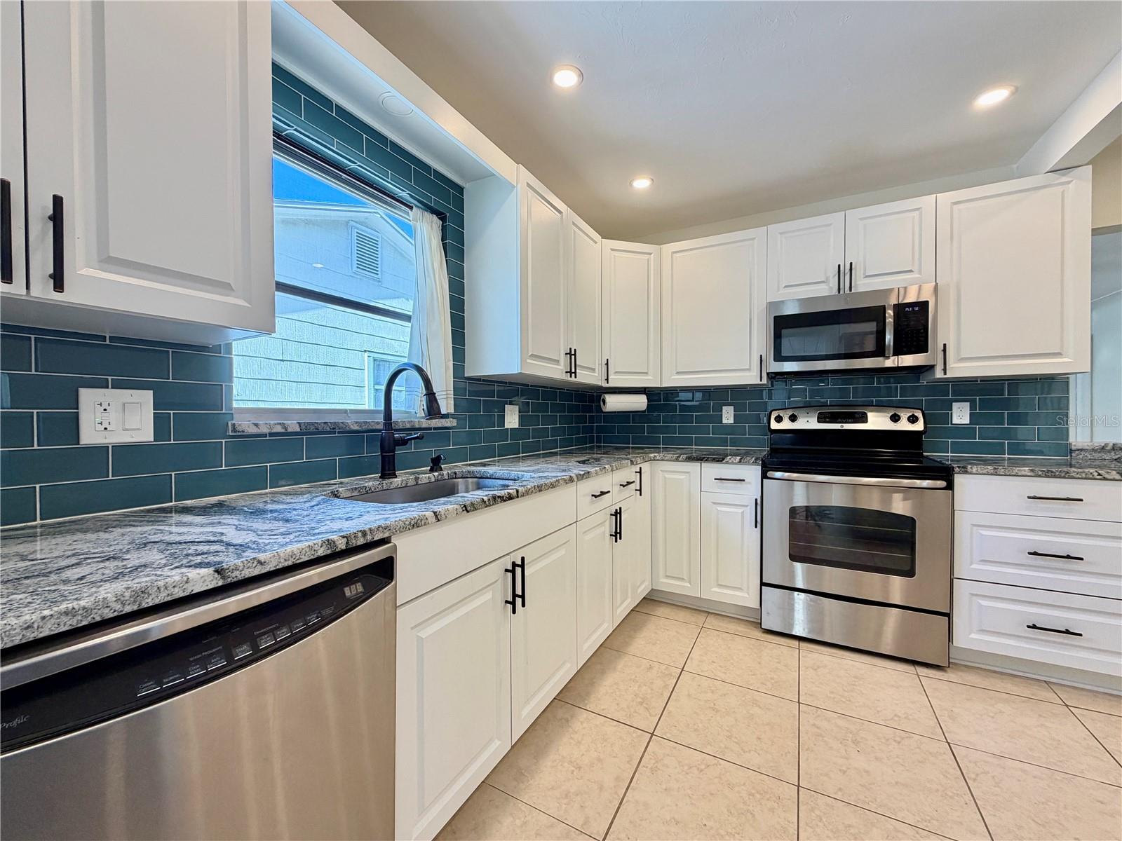 4628 DR MARTIN LUTHER KING JR ST N, ST PETERSBURG, FL, 33703
