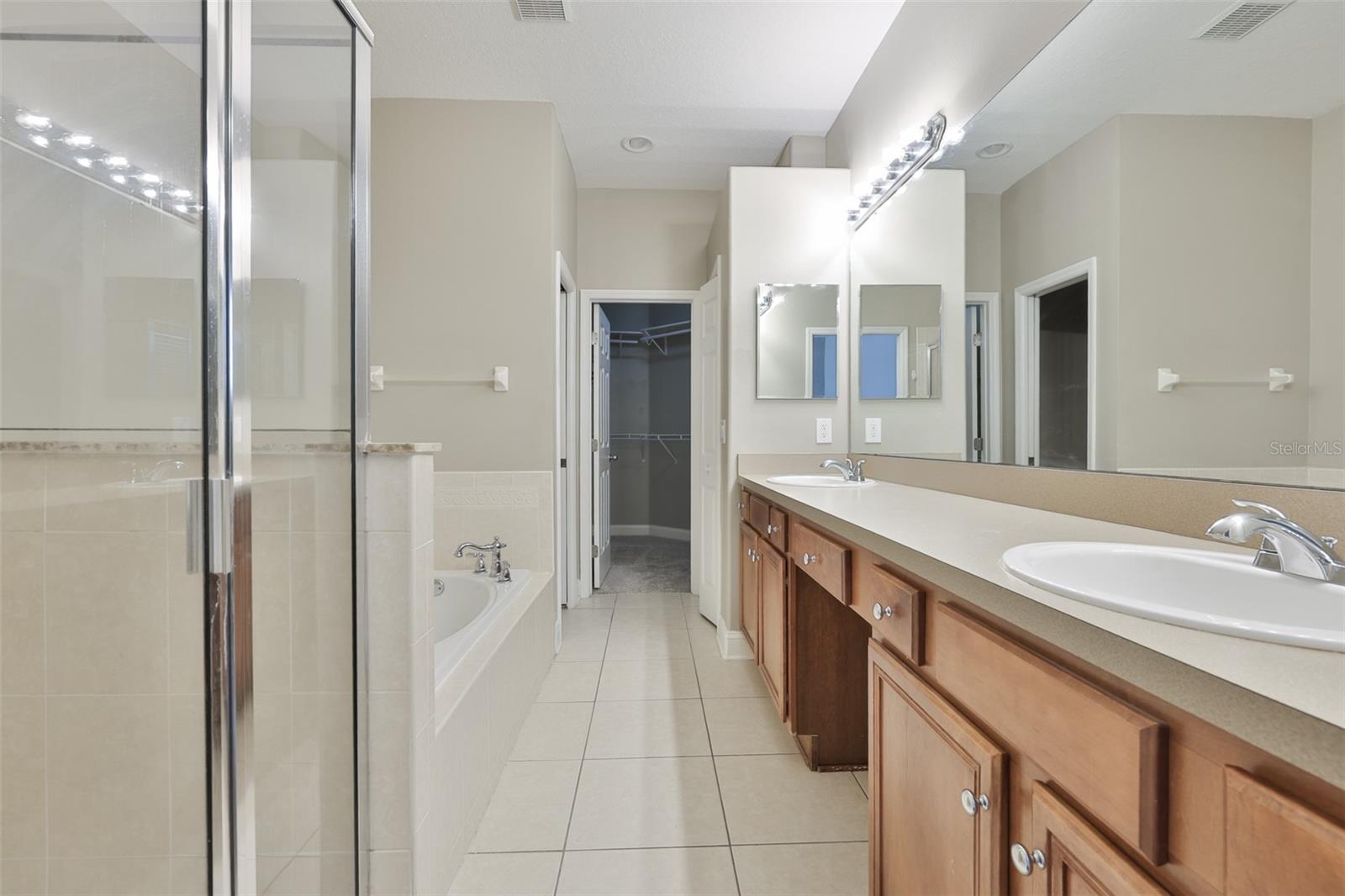 5615 GOLDEN ISLES DR, APOLLO BEACH, FL, 33572