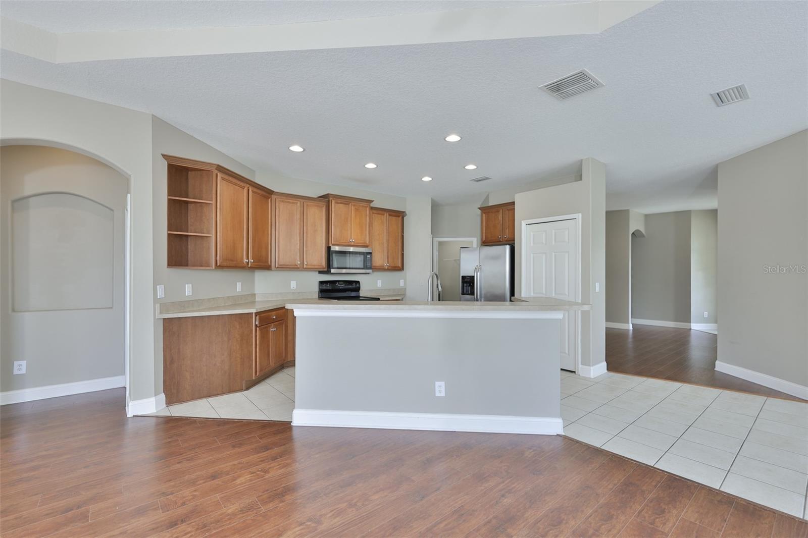 5615 GOLDEN ISLES DR, APOLLO BEACH, FL, 33572