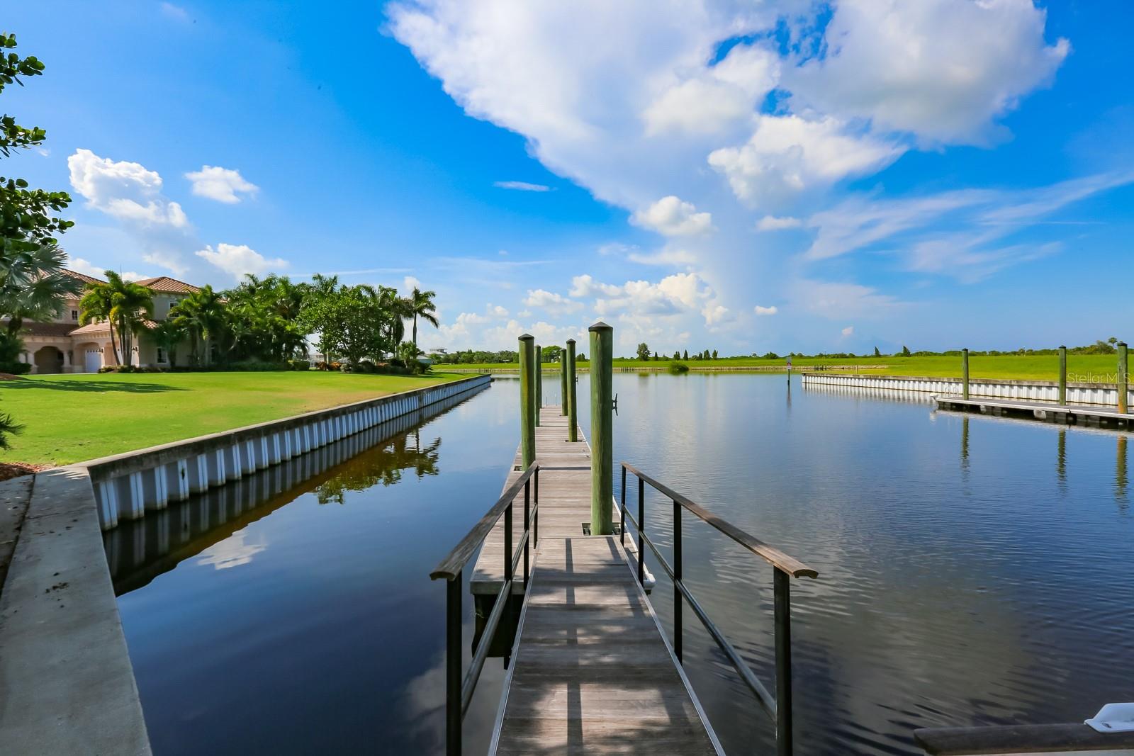 5615 GOLDEN ISLES DR, APOLLO BEACH, FL, 33572