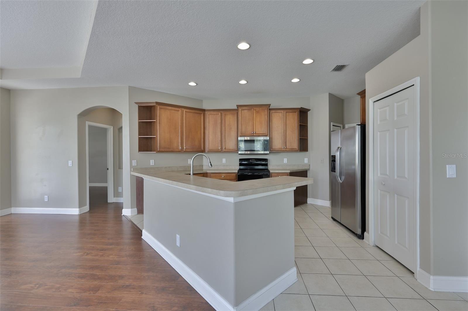 5615 GOLDEN ISLES DR, APOLLO BEACH, FL, 33572