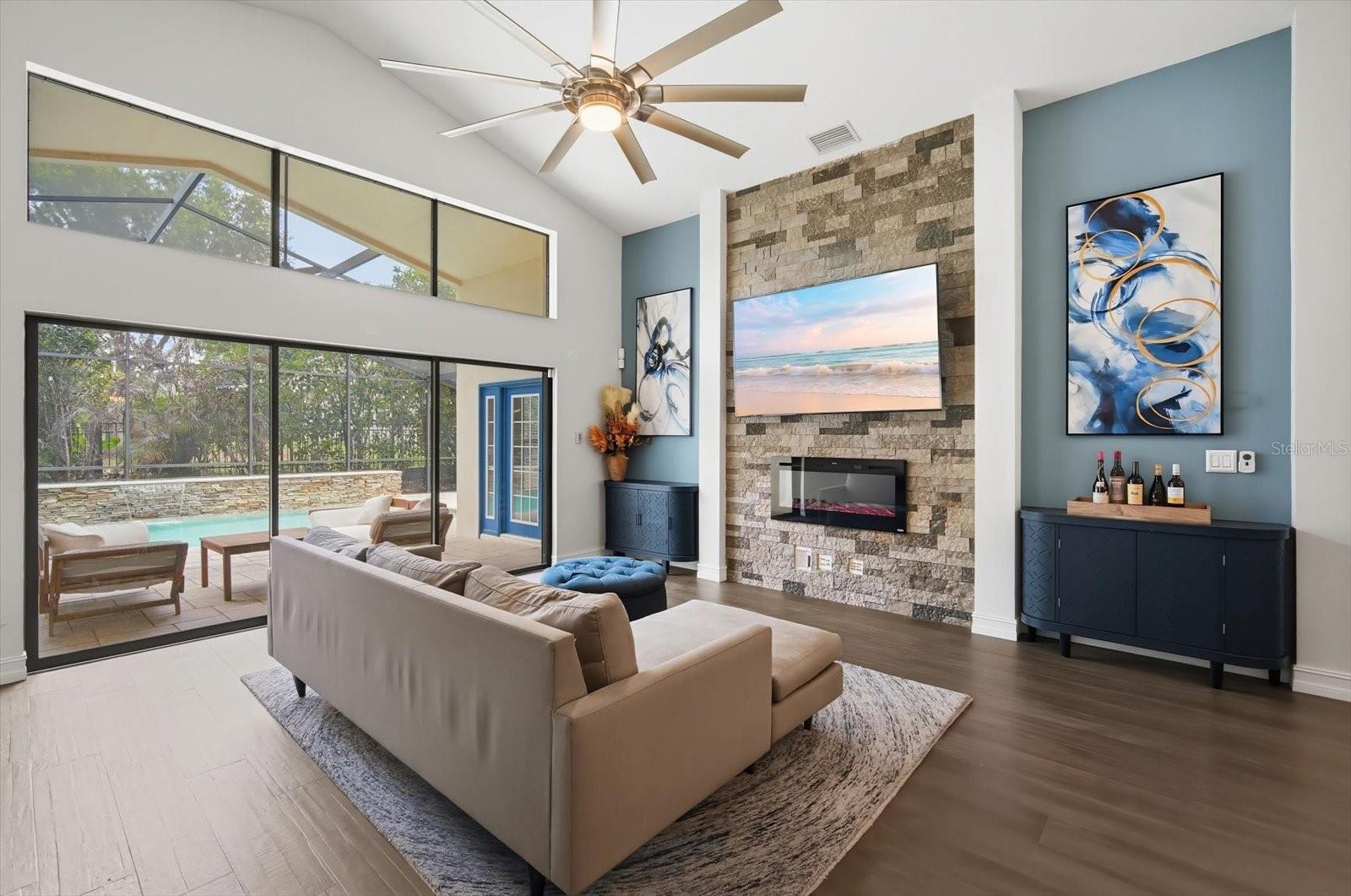 15526 STARLING CROSSING DR, LITHIA, FL, 33547