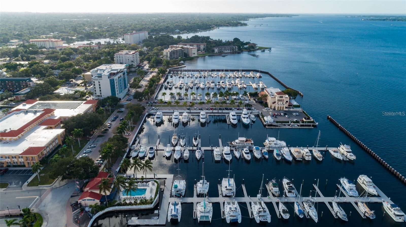 1400 BARCARROTA BLVD #201, BRADENTON, FL, 34205