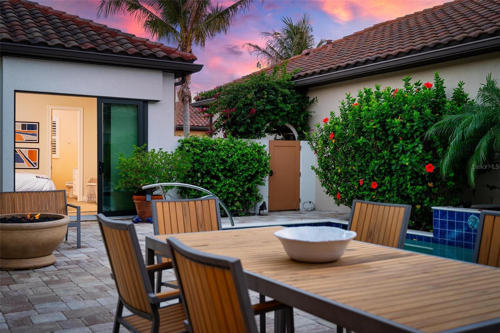 134 E TAMPA AVE, VENICE, FL, 34285