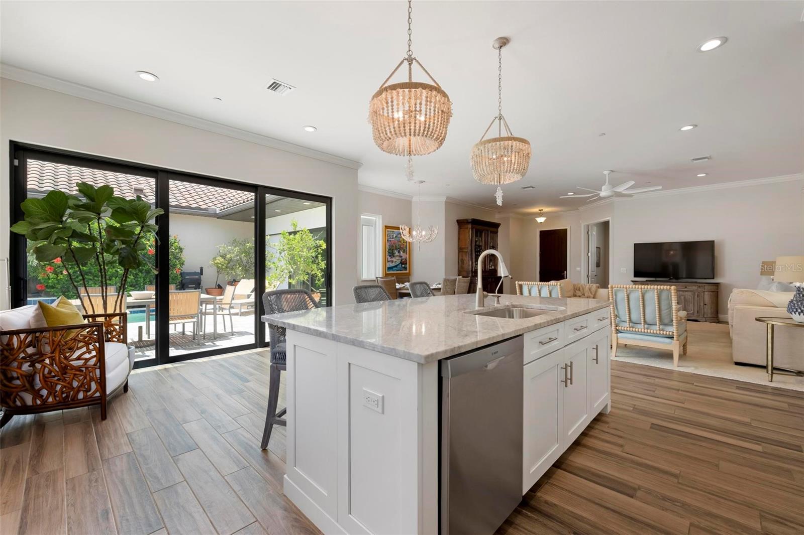 134 E TAMPA AVE, VENICE, FL, 34285