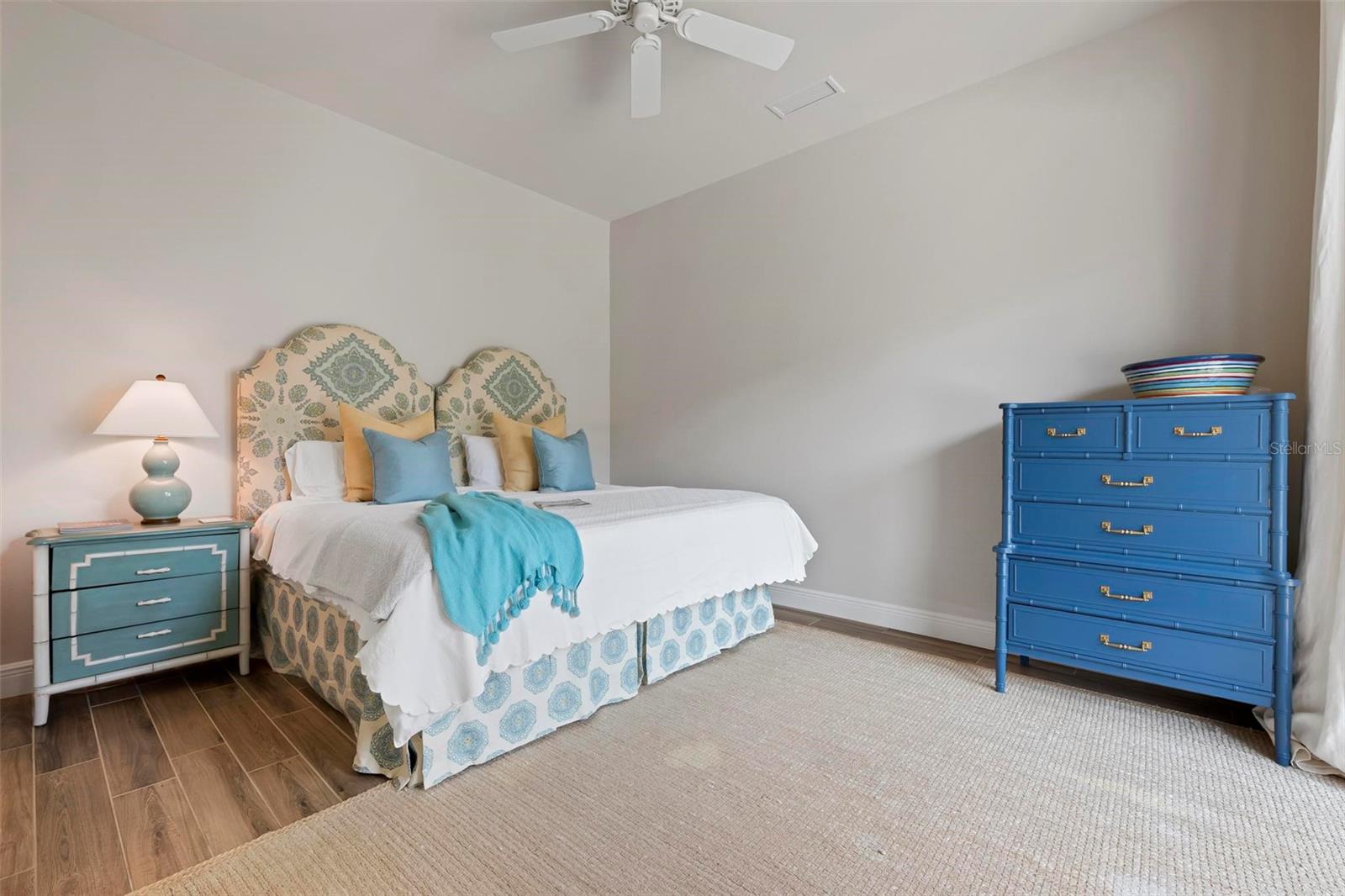 134 E TAMPA AVE, VENICE, FL, 34285