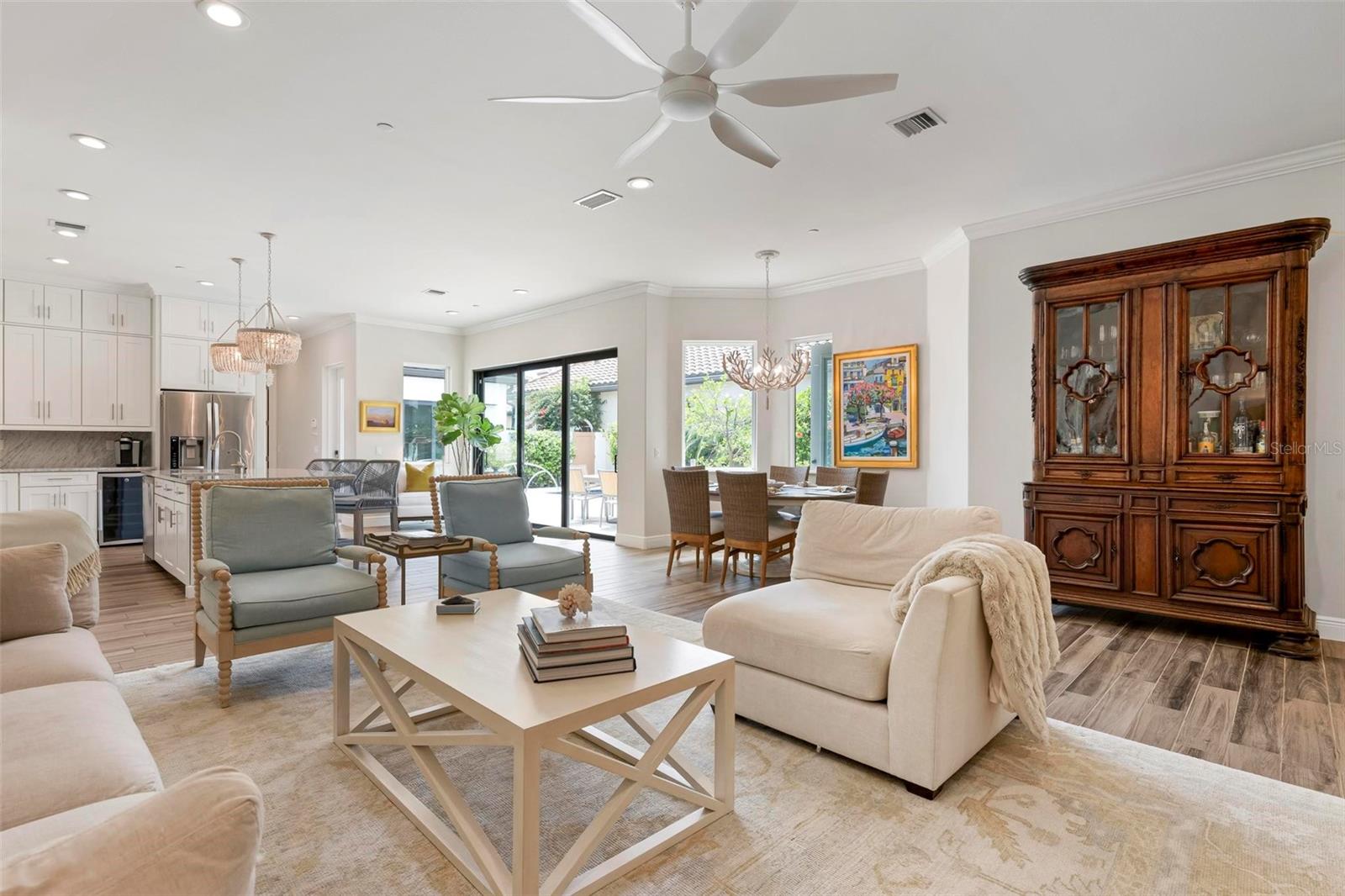 134 E TAMPA AVE, VENICE, FL, 34285