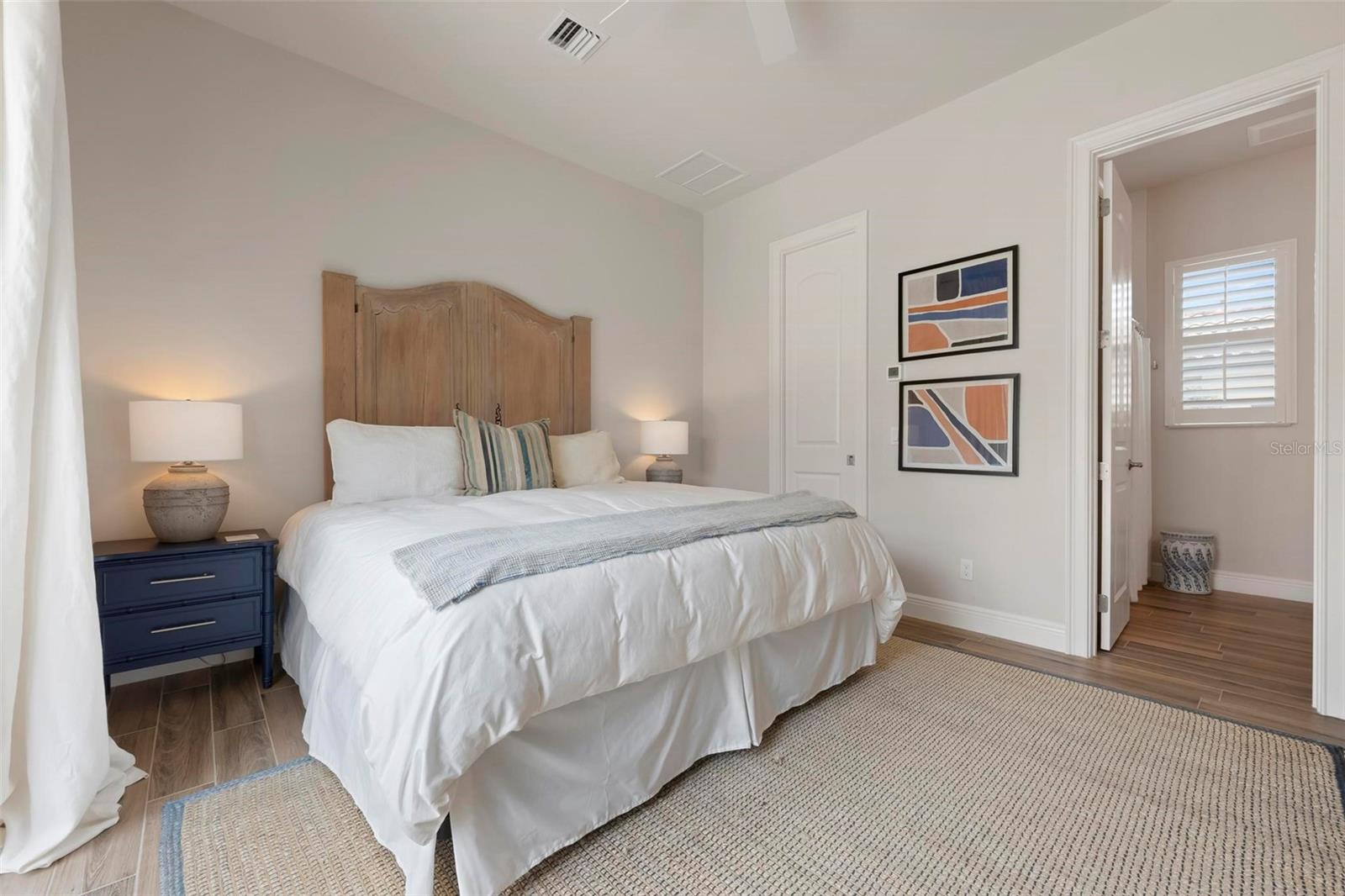 134 E TAMPA AVE, VENICE, FL, 34285