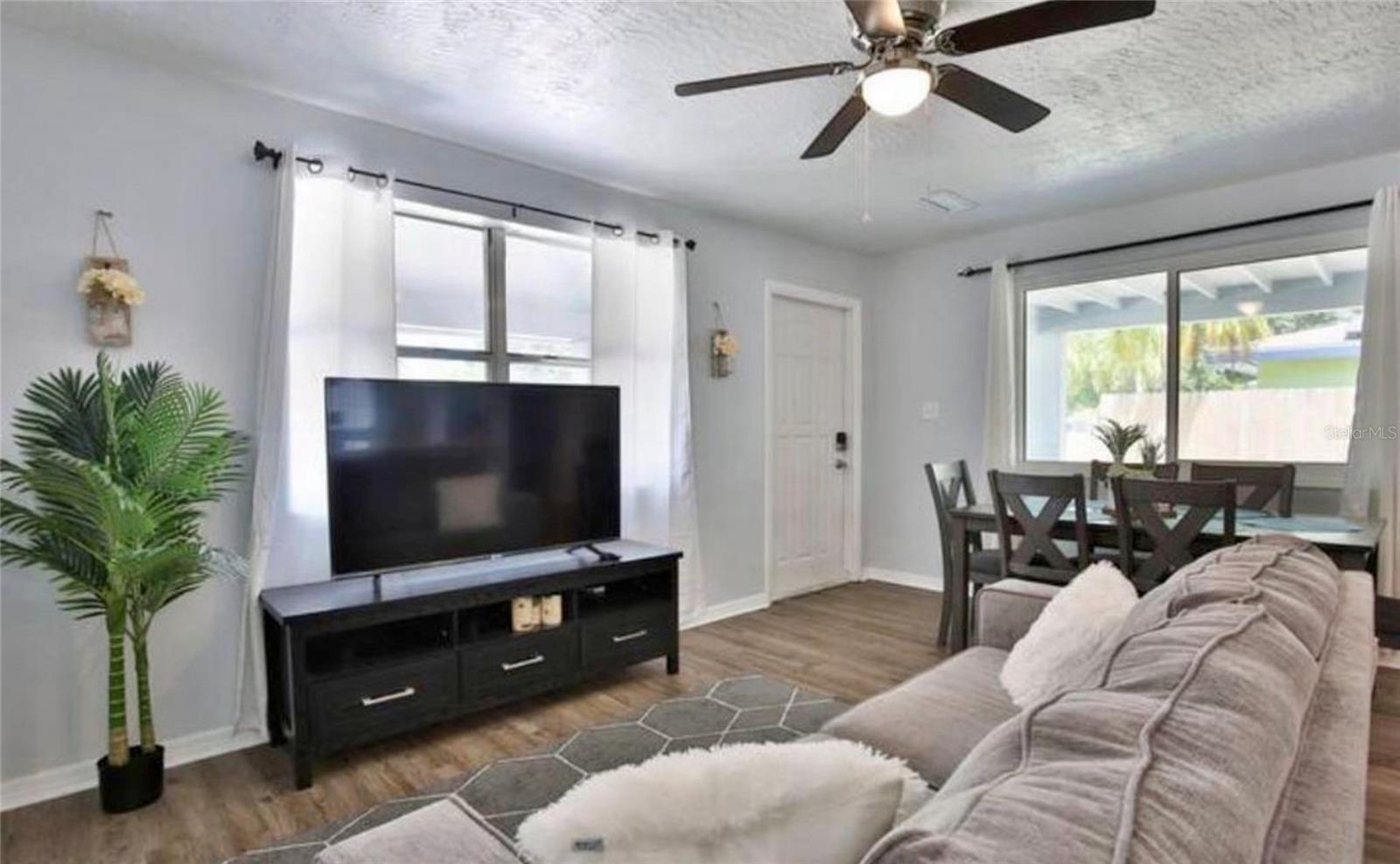 3113 MCINTOSH RD, SARASOTA, FL, 34232