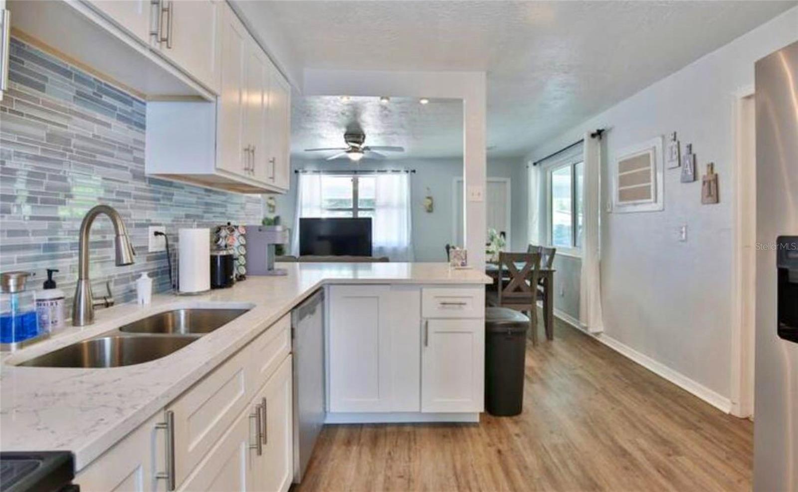 3113 MCINTOSH RD, SARASOTA, FL, 34232