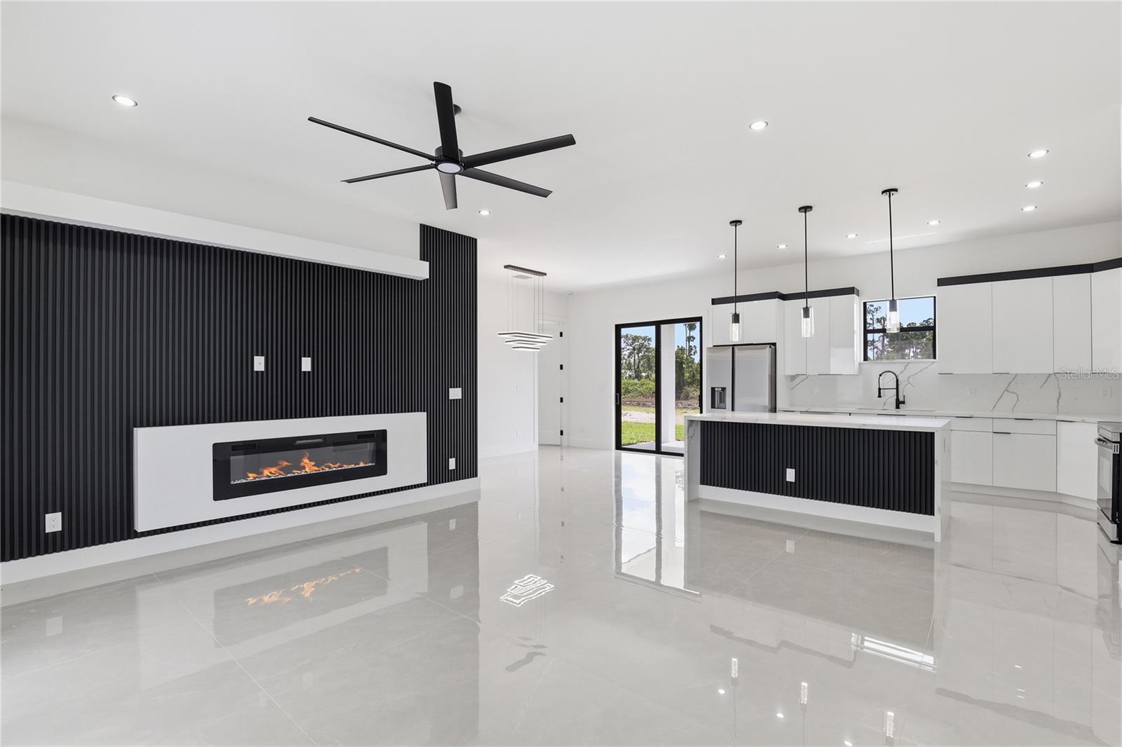 1124 S EDELWEISS ST E, LEHIGH ACRES, FL, 33974