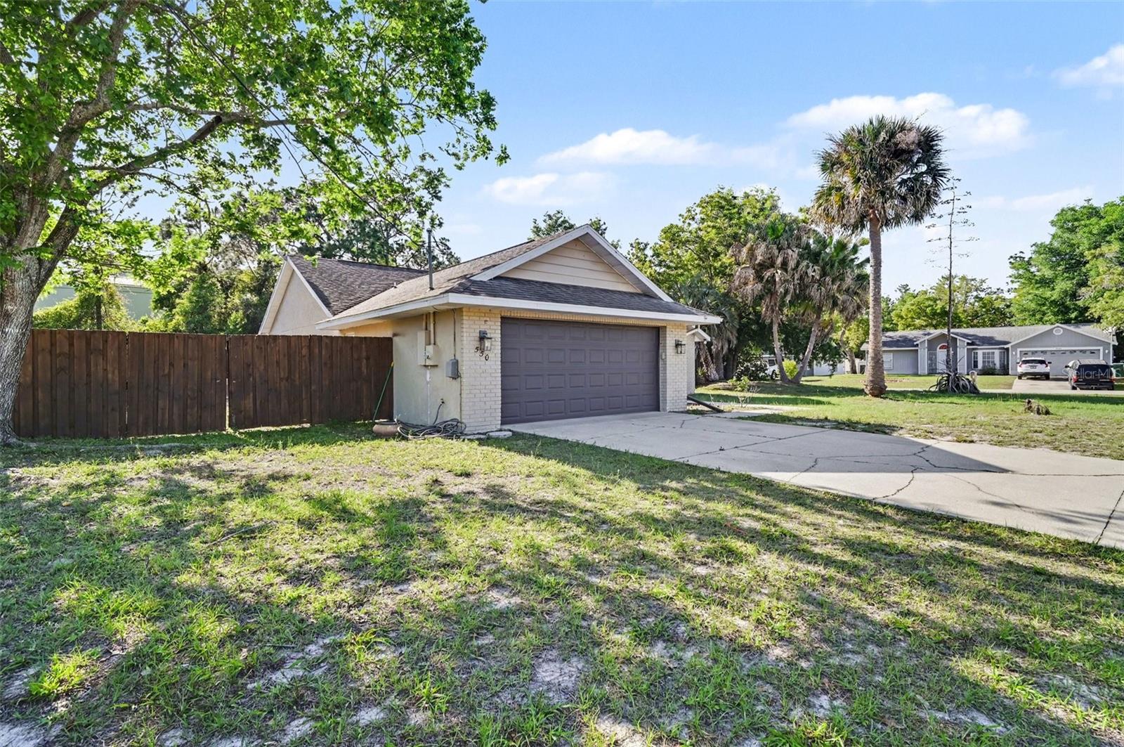 550 KANGLEY AVE, DELTONA, FL, 32738