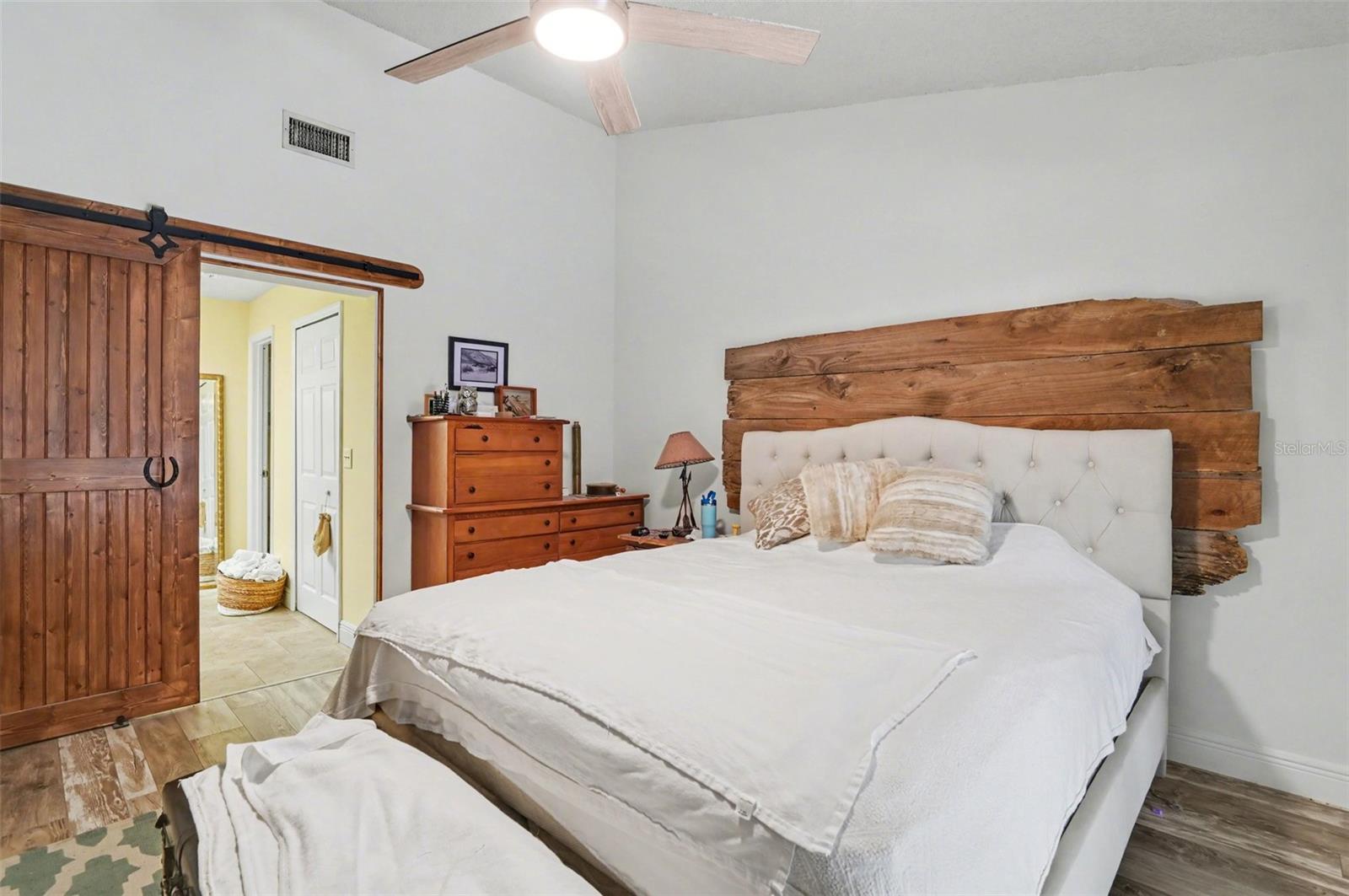 550 KANGLEY AVE, DELTONA, FL, 32738