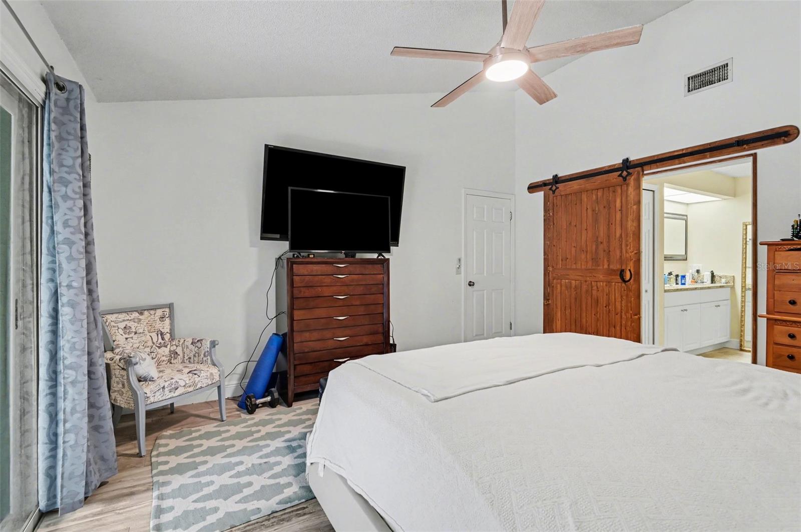 550 KANGLEY AVE, DELTONA, FL, 32738