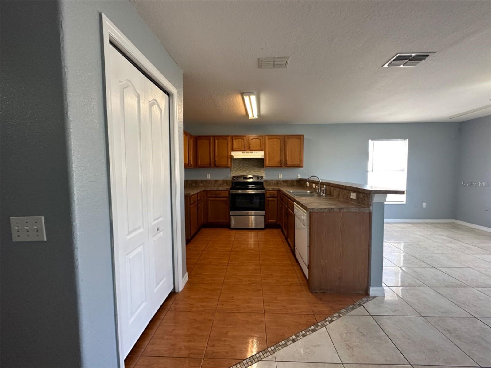 662 YAK CT, POINCIANA, FL, 34759