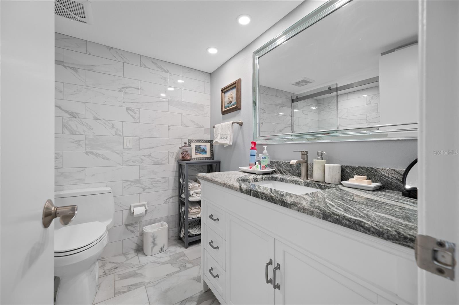 121 ISLAND WAY #323, CLEARWATER BEACH, FL, 33767