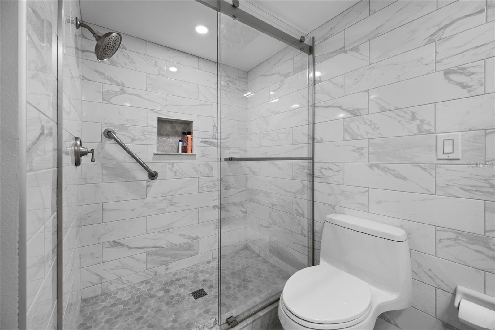 121 ISLAND WAY #323, CLEARWATER BEACH, FL, 33767