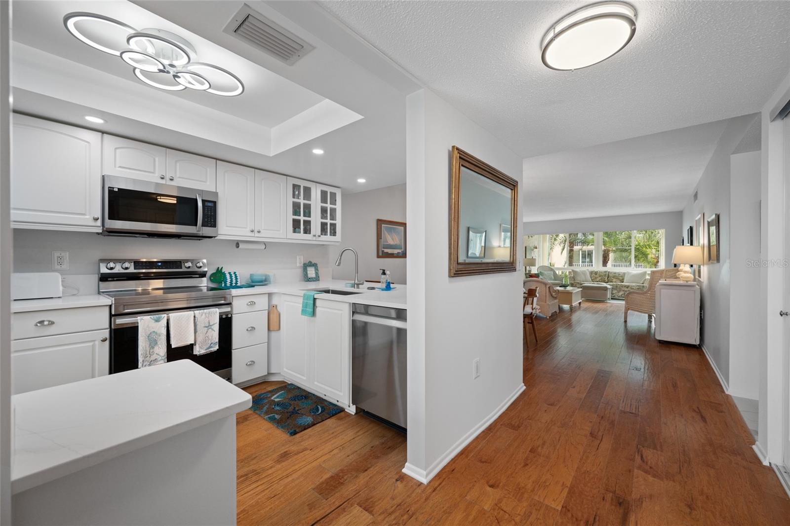 121 ISLAND WAY #323, CLEARWATER BEACH, FL, 33767