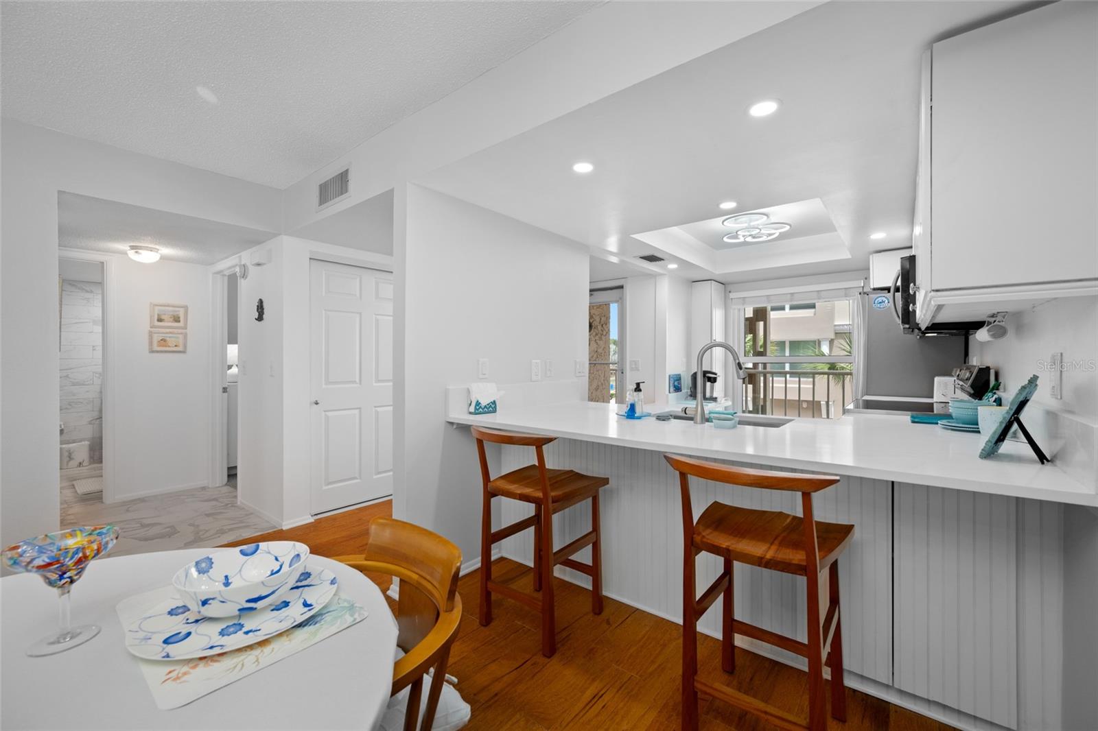 121 ISLAND WAY #323, CLEARWATER BEACH, FL, 33767